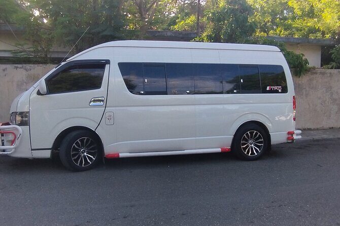 Airport Puerto Plata , para playa dorada Centro de ,puerto pla - Getting There in Comfort: The Minivan for Families