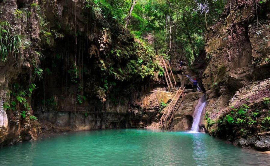 Amber Cove/Taino Bay: 7 Waterfall Tour with Swimming & Lunch - Arrival and transport: getting out of the port without stress