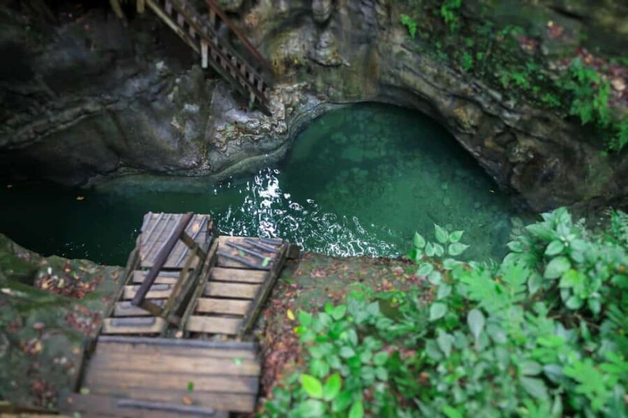 Amber Cove/Taino Bay: 7 Waterfall Tour with Swimming & Lunch - Entering the Damajagua canyon: the hike you should plan for