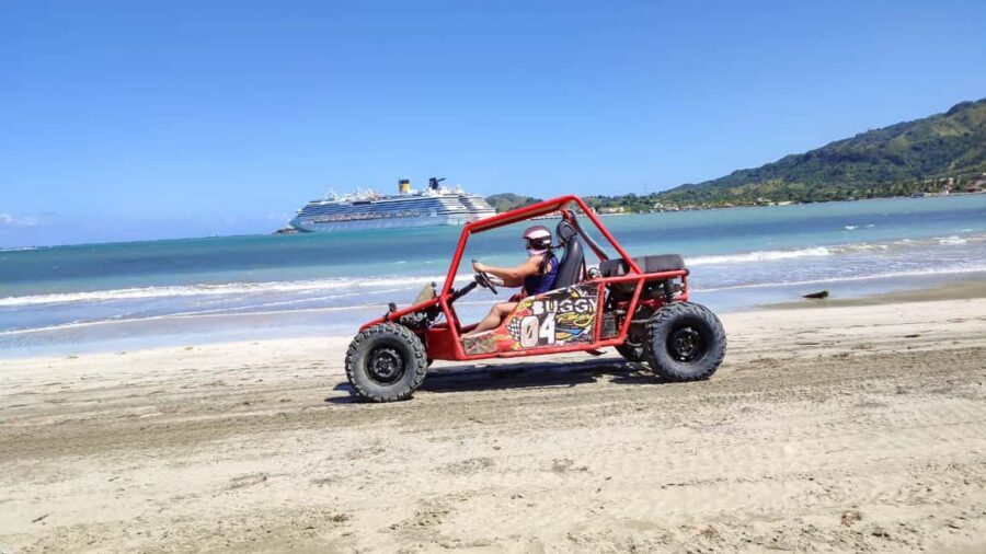 AMBER COVE TAINO BAY Super Buggy Tour - The cigar factory stop: MamaJuana shots and coffee/hot chocolate tastings