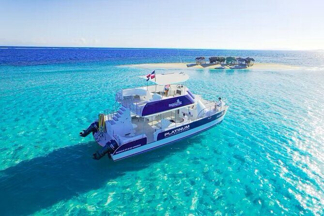 Cayo Arena Exclusive Tour with Lunch - Open Bar and Champagne: The Social Part of the Sail