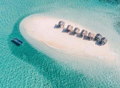 Cayo Arena: Paradise Island and Mangroves Tour - Speedboat Crossing to Cayo Arena’s White Sands