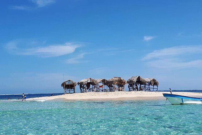 Cayo Arena, Paradise Island Tour - Playa Ensenada and the Speedboat Handoff