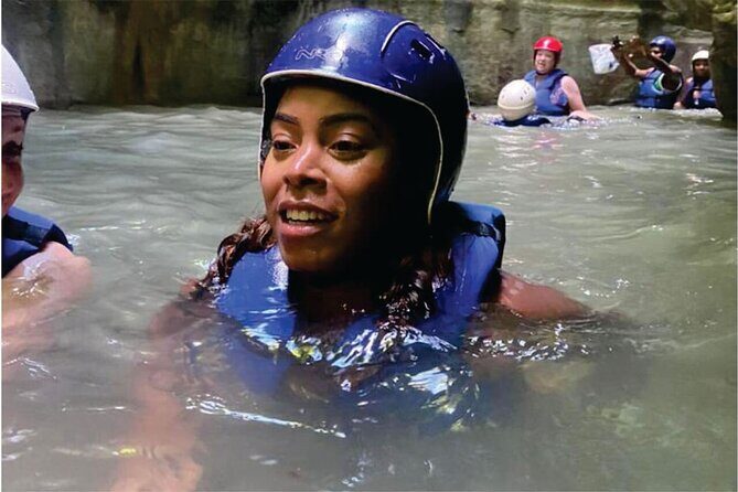 Damajagua Waterfalls, Zipline with Lunch and Transfer - The zip line circuit: five rides, rope bridges, and a real sense of height