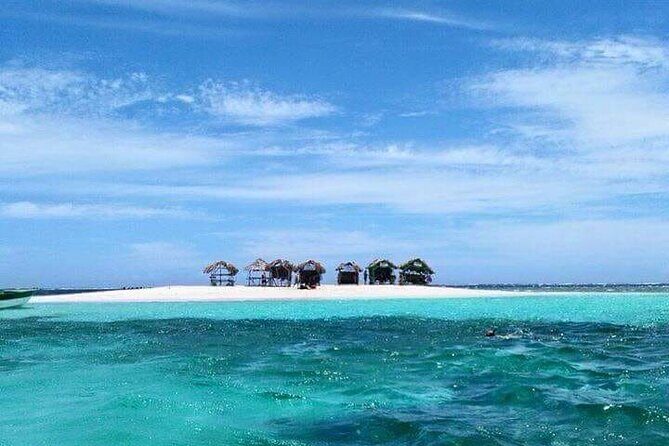 Full-Day Tour Isla Bonita Deluxe - Cayo Arena (La Isla Bonita): Snorkeling Over Coral and Fish