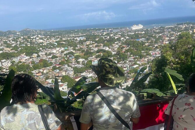 Half Day Puerto Plata City Tour and Monkey Home Visit - Umbrella Street and Paseo de Doña Blanca: quick, colorful Puerto Plata photos