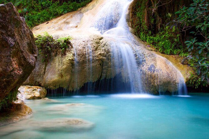 Hotels - Airbnb & villas pick up - WATERFALLS OF DAMAJAGUA - Imbert Craft Market Stop: A Quick Local Pause
