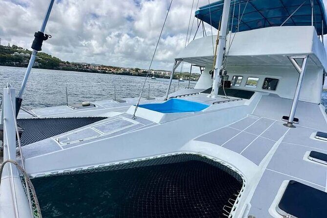 Private Boat for groups up to 15 people with jacuzzi and Lunch - Private Catamaran Day in Sosua: the “less hassle, more water” formula