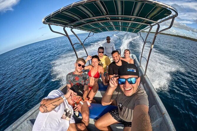 Private Boat for groups up to 15 people with jacuzzi and Lunch - Stop 1: Taino Bay Puerto Plata snorkeling hour (and why it’s first)