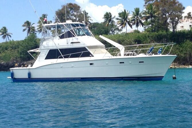 Private Cruise on a Hatteras 52 - Key points before you book