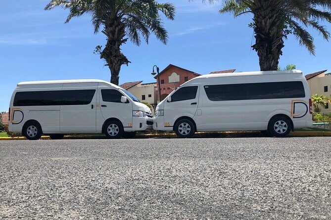 Private Transfer between STI Airport Santiago to Puerto Plata - How the pickup really works: sign, door-to-door, and flight tracking