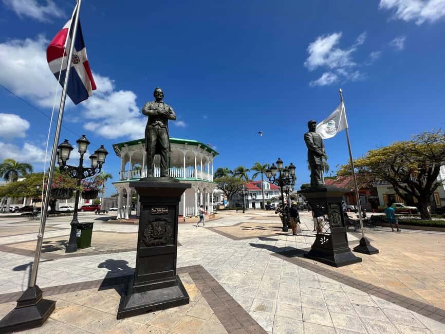 Puerto Plata: City tour through the historic old town - Macorix House of Rum: where the tour starts with taste