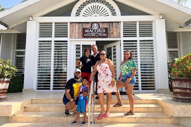 Puerto Plata VIP: The Exclusive E&J City Tour - Del Oro Chocolate Factory: a sweet stop with sampling time