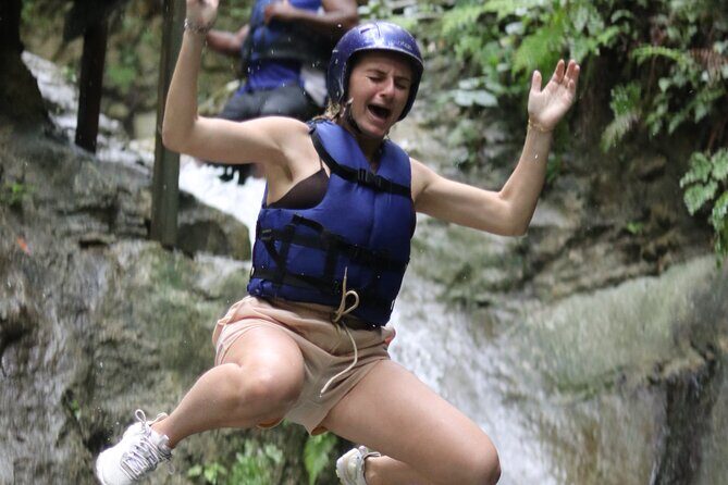 Taino bay / Amber cove Short Excursions Waterfall Puerto plata - Getting picked up at Amber Cove and Taino Bay without stress